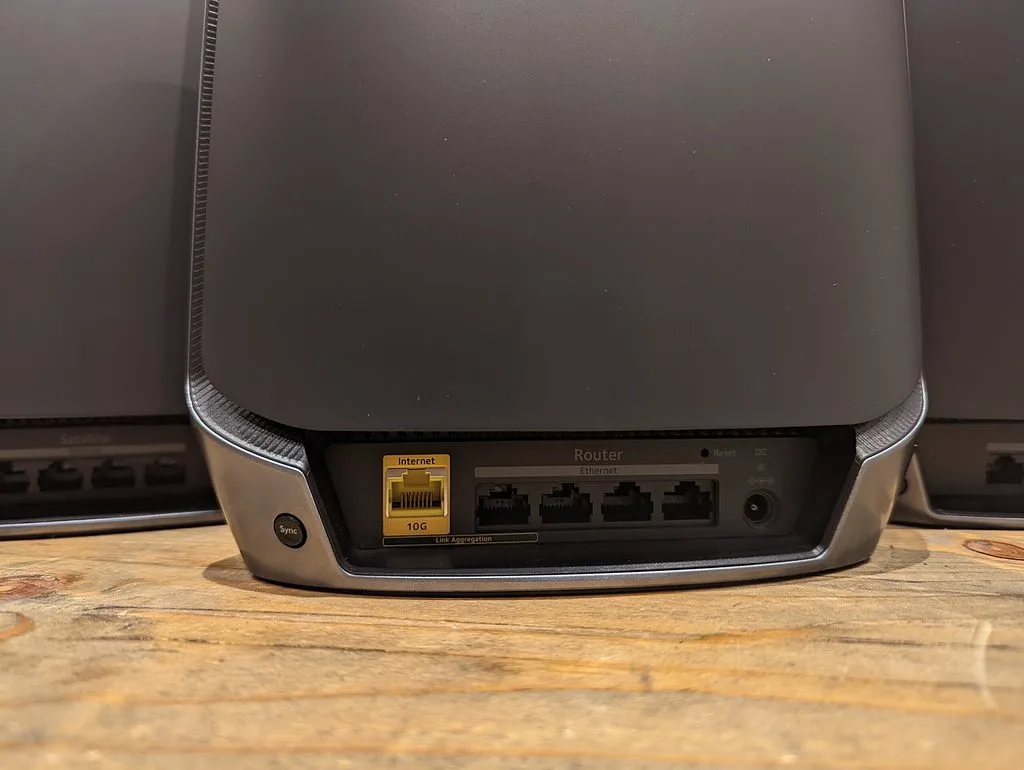 Netgear Orbi 860 WiFi 6 Mesh System Review: RBK863S with RBR860S & RBS860 3 Netgear Orbi RBK863S Review2 1024x771 1